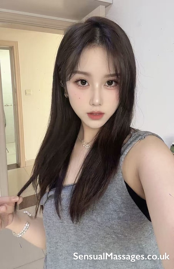 伦敦的亚洲女孩提供按摩或护送服务来缓解你的疲劳