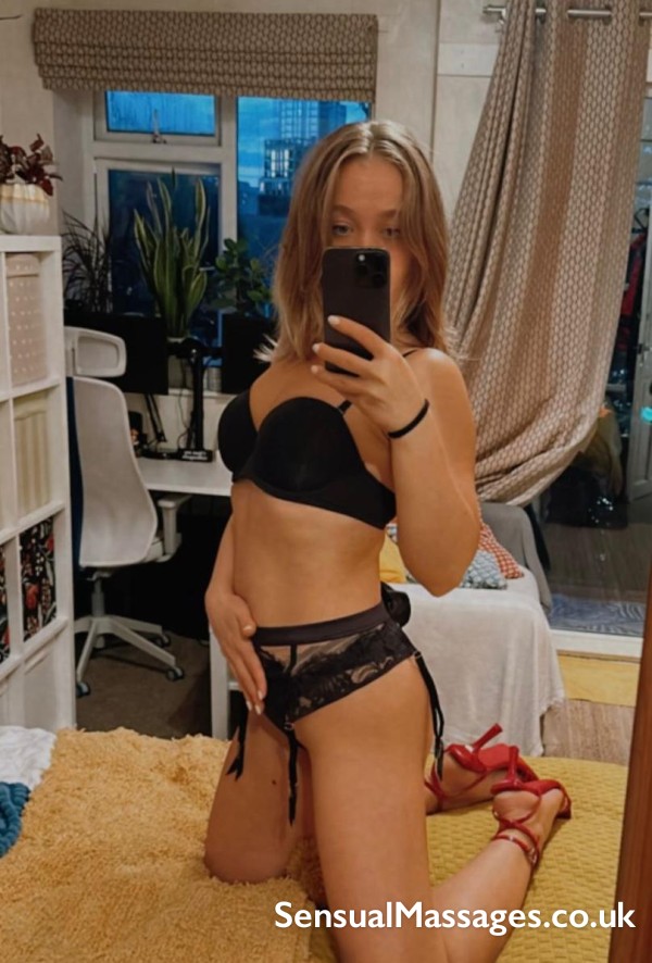 Lana-b2b And Tantric Massage For Men In Croydon