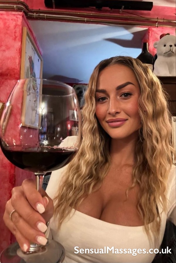 Katia Polish Independent Masseuse ♥️sensual Erotic Nude Body To Body Massage🥰 With Hand Relief💦