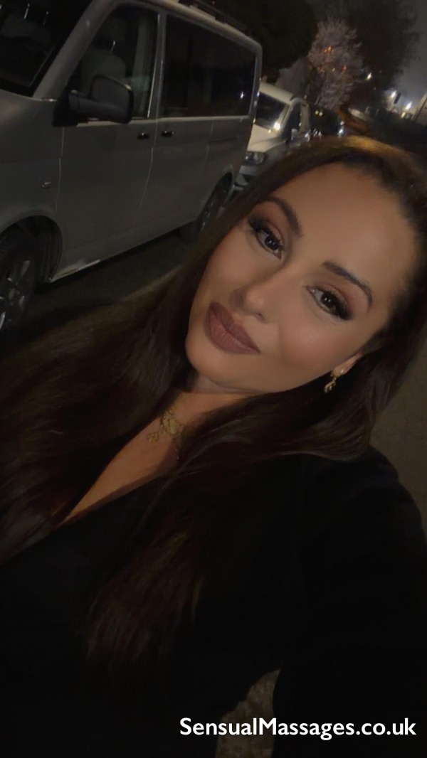 Special Offer*natural Very Busty Brunette With Magic Hands For Nuru Tie&tease And Tantric Session