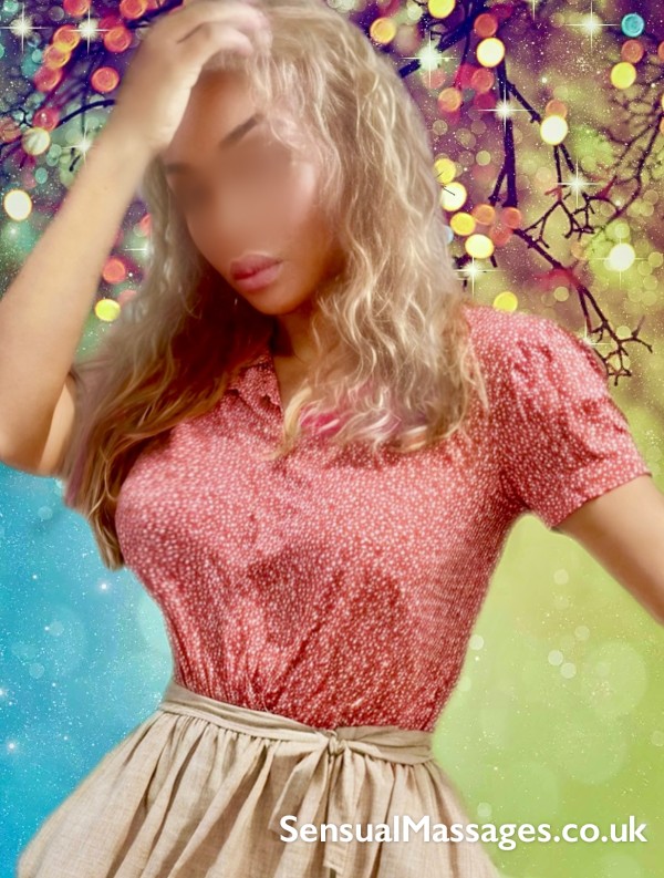 Sensual & Relaxing Massages In London -  Busty Daniella's Gifted Hands