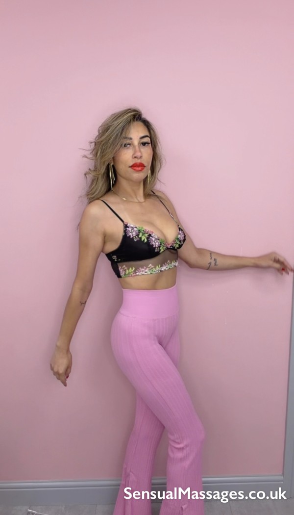 Gabyy Petite – Elegant Sensual Massage & Gfe