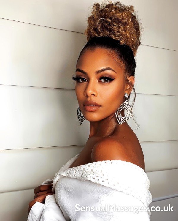 Mel Tantric Body Massage Therapy In London Canray Wharf & Outcalls