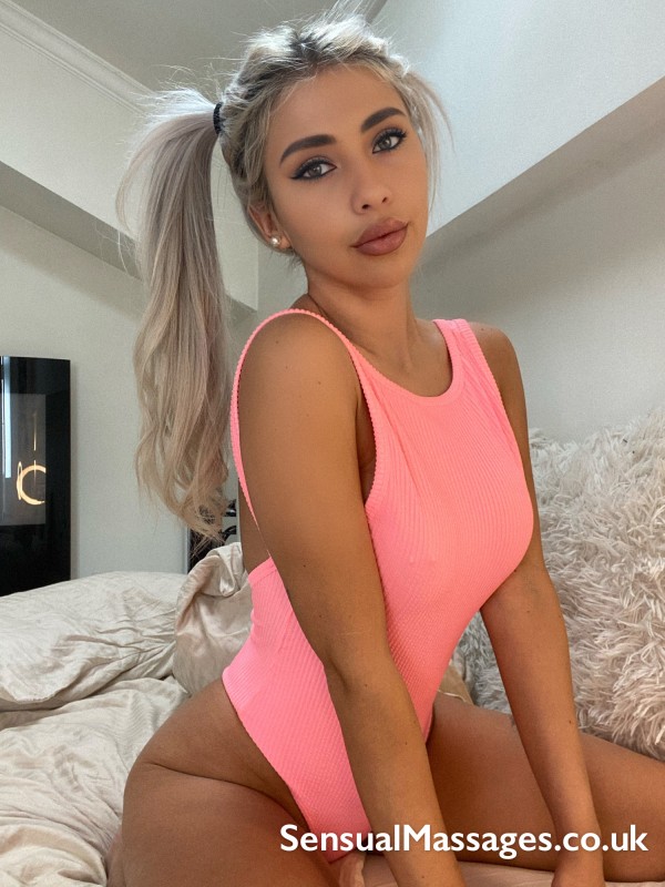 Hot Blondie Provides Best B2b And Tantric Erotic Massage In Hackney