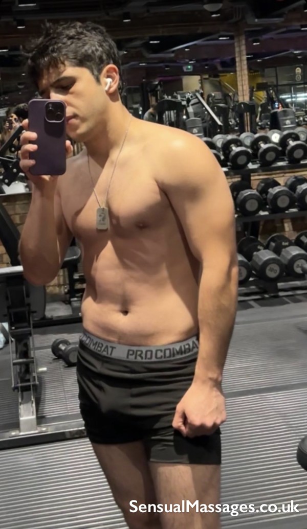 Eric - Massage For Women In London By A Professional Gymnast
