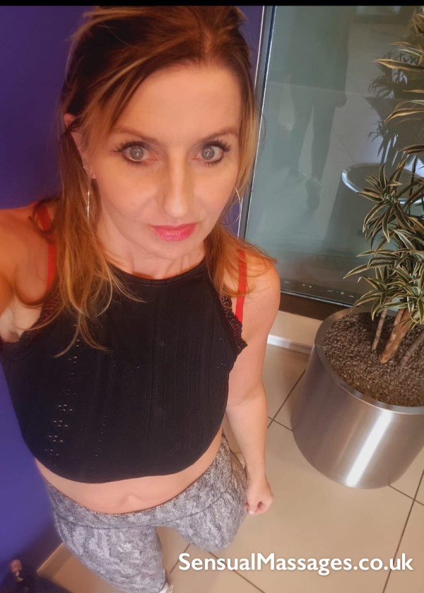 Polish Jessica - Outcall Massage In London For Gents