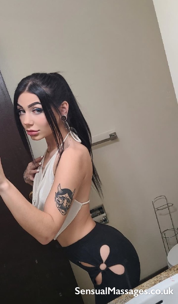 Professional Flexible Escort In London For Incall & Outcall