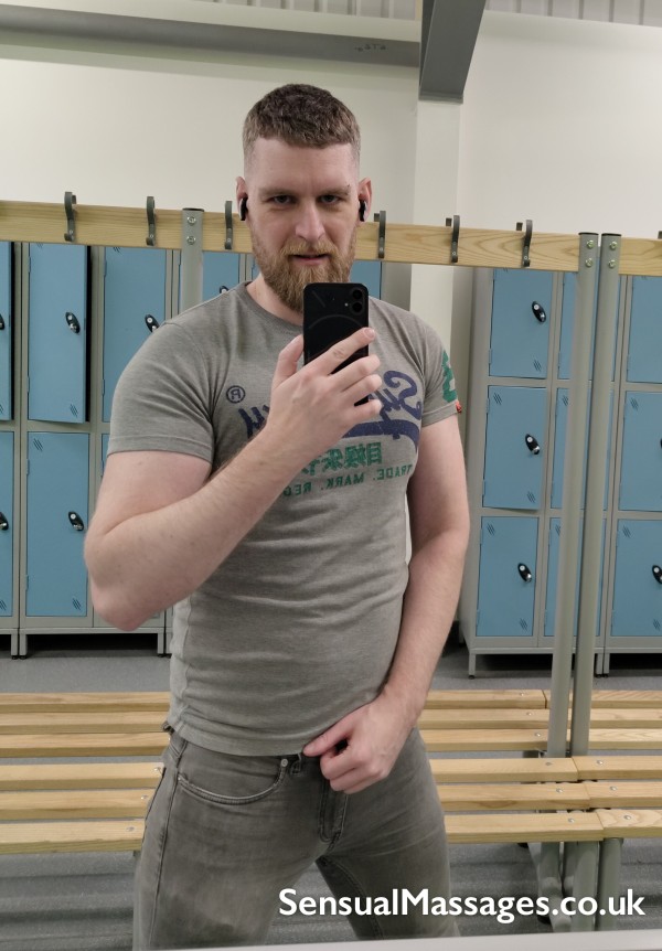Qualified Gay Masseur In Manchester · Lomi Lomi Specialist