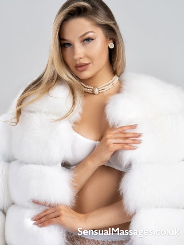 ❤️ Aldgate East 💋 Beautiful Barbie ❤️ Erotic Tantric Massage ❤️ B2b ❤️ Tower Hill